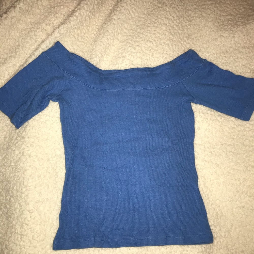 Blue quarter sleeve crop top